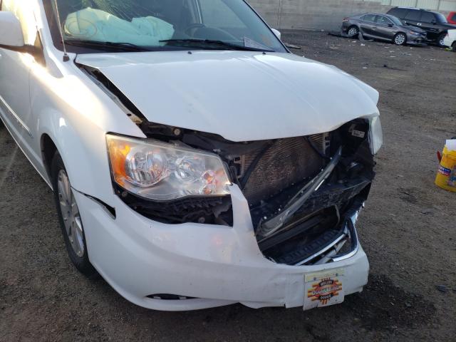 Photo 9 from auction – 2014 CHRYSLER TOWN & COU with VIN 2C4RC1BG2ER363816