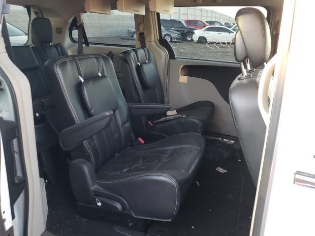 Photo 6 from auction – 2014 CHRYSLER TOWN & COU with VIN 2C4RC1BG2ER363816