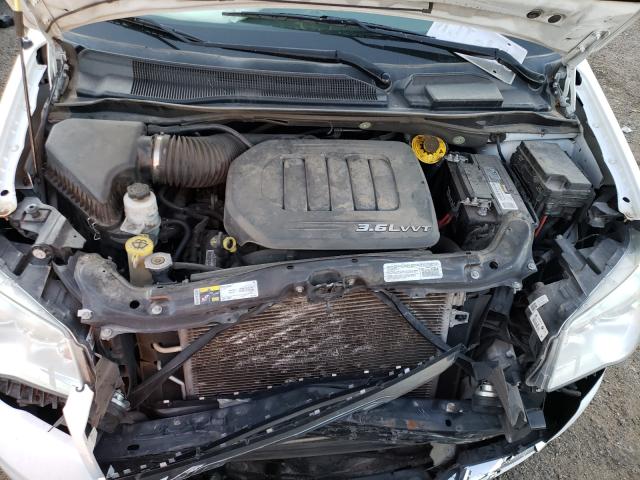Photo 7 from auction – 2014 CHRYSLER TOWN & COU with VIN 2C4RC1BG2ER363816