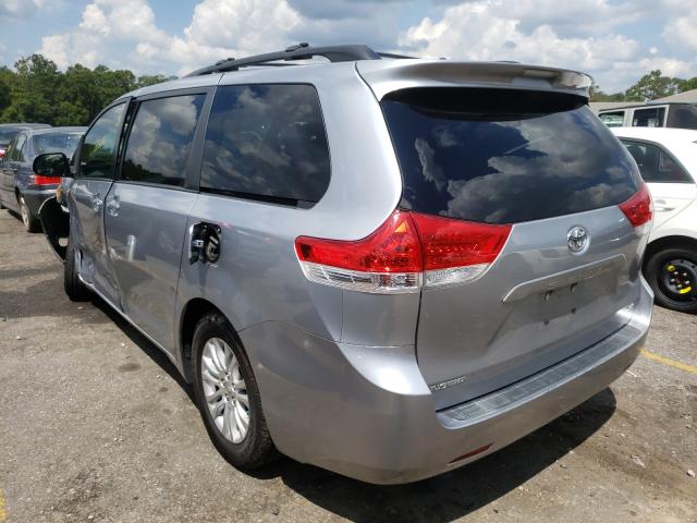 Photo 3 from auction – 2012 TOYOTA SIENNA XLE with VIN 5TDYK3DC5CS213384