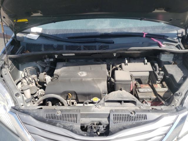 Photo 7 from auction – 2012 TOYOTA SIENNA XLE with VIN 5TDYK3DC5CS250791