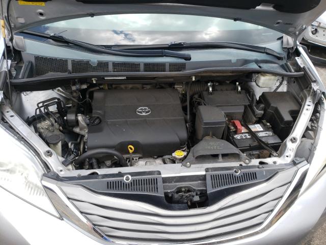 Photo 7 from auction – 2012 TOYOTA SIENNA XLE with VIN 5TDYK3DC5CS213384