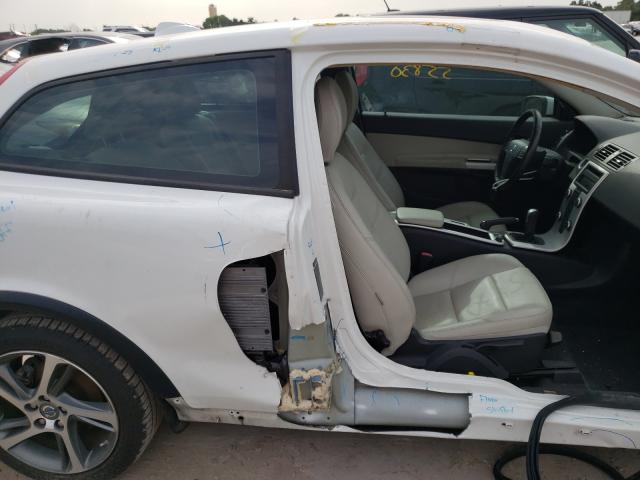 Photo 10 from auction – 2013 VOLVO C30 T5 with VIN YV1672MK2D2307512