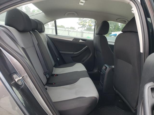 Photo 6 from auction – 2017 VOLKSWAGEN JETTA S with VIN 3VW2B7AJ1HM392947