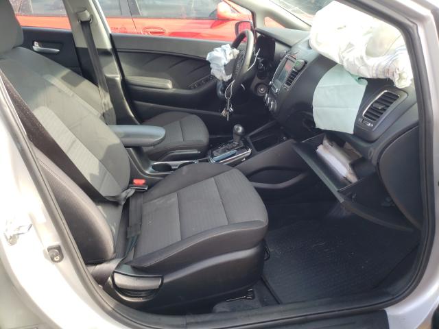 Photo 5 from auction – 2018 KIA FORTE LX with VIN 3KPFL4A76JE259296