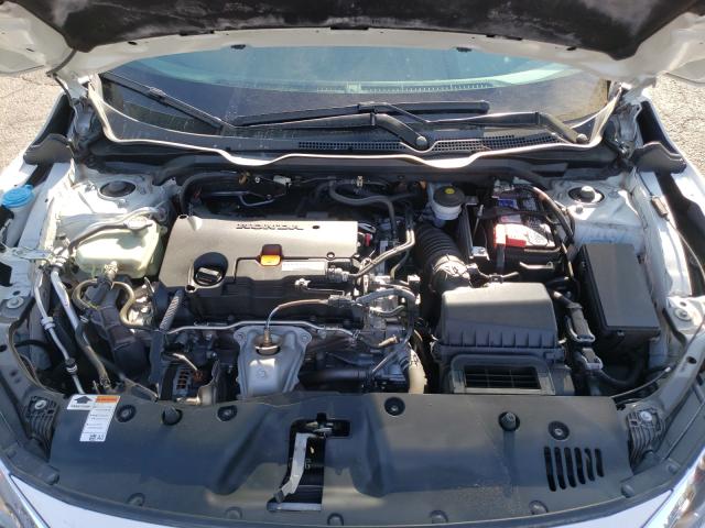 Photo 7 from auction – 2017 HONDA CIVIC LX with VIN 2HGFC2F59HH522649