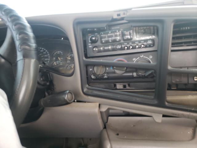 Photo 9 from auction – 2000 CHEVROLET SILVERADO with VIN 1GCEK19T4YE420555