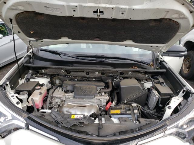Photo 7 from auction – 2018 TOYOTA RAV4 LIMIT with VIN JTMDFREV6JJ206430