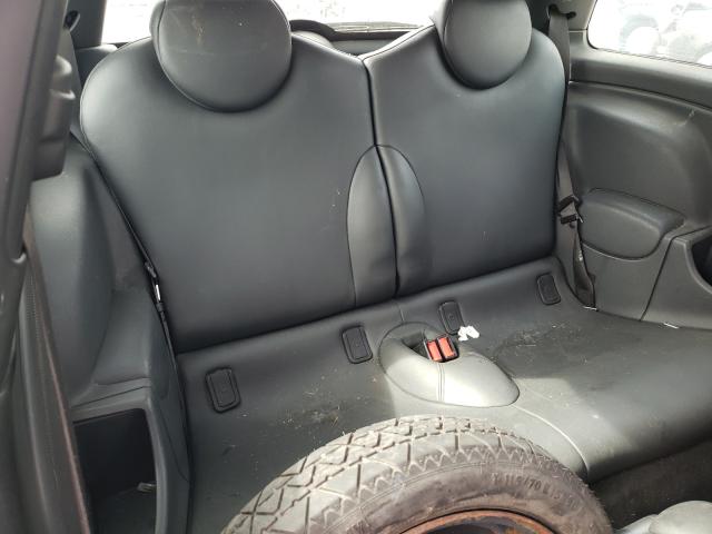 Photo 6 from auction – 2005 MINI COOPER S with VIN WMWRE33565TG98122