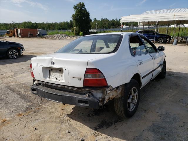 Photo 4 from auction – 1994 HONDA ACCORD LX with VIN JHMCD5634RC056579