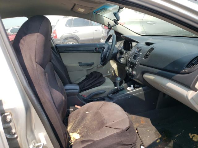 Photo 5 from auction – 2010 KIA FORTE LX with VIN KNAFT4A26A5049701