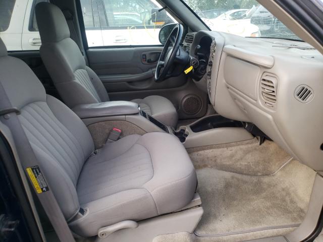 Photo 5 from auction – 2003 CHEVROLET BLAZER with VIN 1GNDT13X93K166167