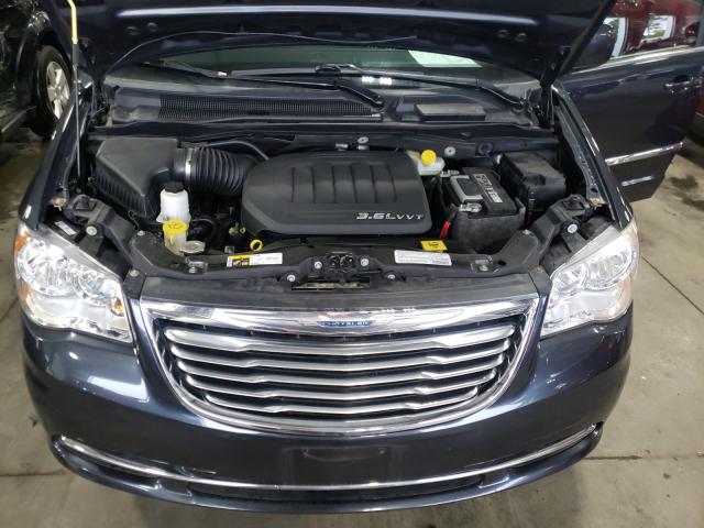 Photo 7 from auction – 2013 CHRYSLER TOWN & COU with VIN 2C4RC1BG1DR708817