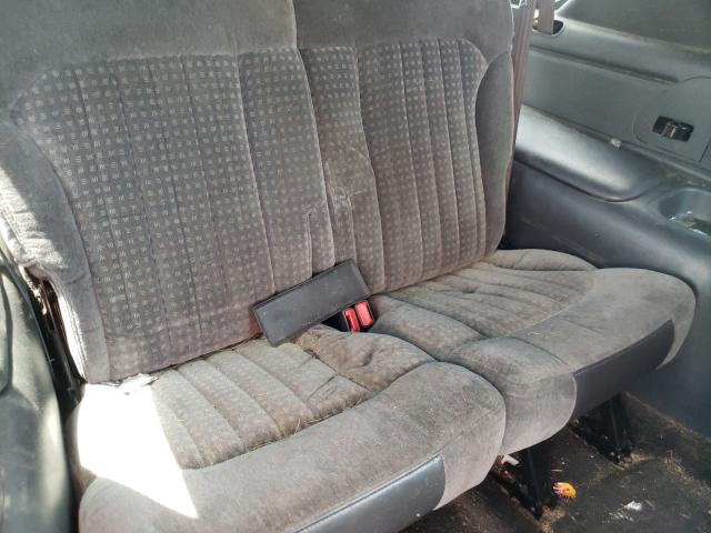 Photo 6 from auction – 2001 CHEVROLET BLAZER with VIN 1GNCT18W81K110553