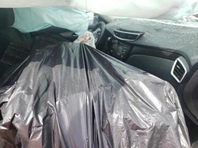 Photo 5 from auction – 2016 NISSAN ROGUE S with VIN KNMAT2MV8GP714540