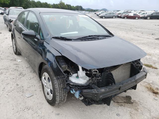 Photo 9 from auction – 2017 KIA FORTE LX with VIN 3KPFK4A7XHE043142