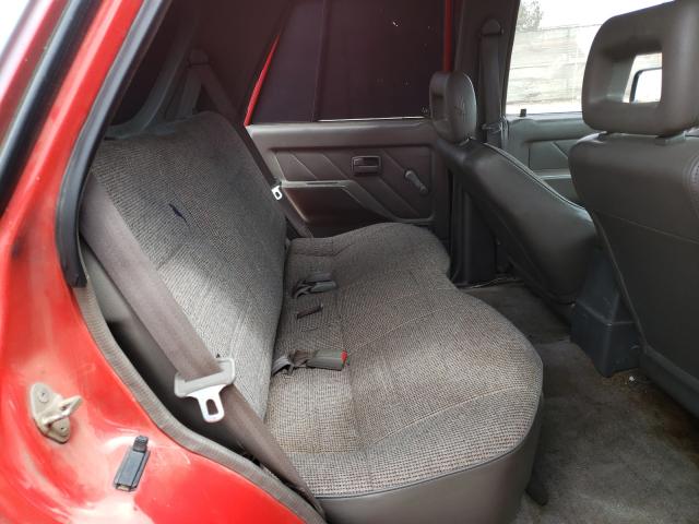 Photo 6 from auction – 1992 ISUZU RODEO S with VIN 4S2CY58Z7N4336254