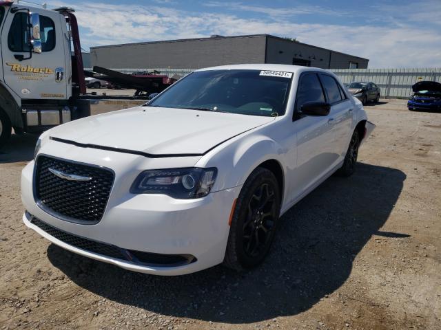 Photo 2 from auction – 2019 CHRYSLER 300 TOURIN with VIN 2C3CCARG5KH723095