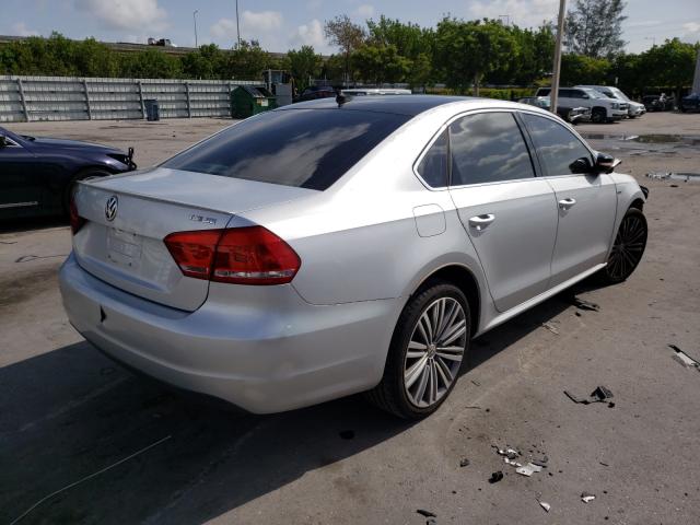 Photo 4 from auction – 2015 VOLKSWAGEN PASSAT SE with VIN 1VWBT7A36FC105776