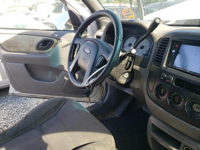 Photo 5 from auction – 2002 FORD ESCAPE XLT with VIN 1FMYU03102KA44384