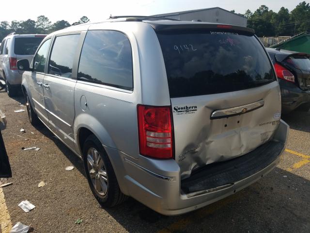Photo 3 from auction – 2010 CHRYSLER TOWN & COU with VIN 2A4RR6DX1AR137487