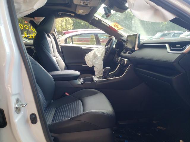 Photo 5 from auction – 2019 TOYOTA RAV4 XSE with VIN 2T3EWRFV1KW004181