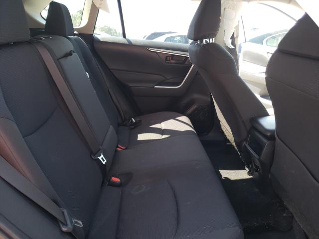 Photo 6 from auction – 2019 TOYOTA RAV4 LE with VIN JTMH1RFV4KD013210