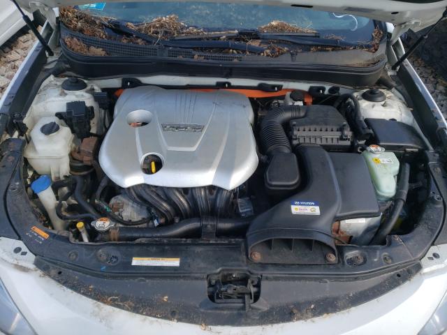 Photo 7 from auction – 2013 HYUNDAI SONATA HYB with VIN KMHEC4A40DA092468