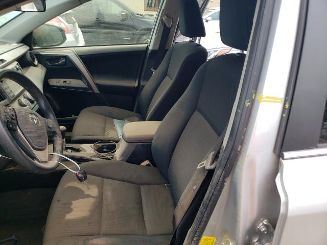 Photo 9 from auction – 2015 TOYOTA RAV4 LE with VIN JTMBFREVXFJ048270