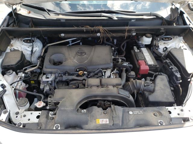 Photo 7 from auction – 2019 TOYOTA RAV4 LE with VIN 2T3K1RFV0KW042910