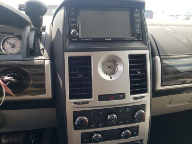 Photo 9 from auction – 2010 CHRYSLER TOWN & COU with VIN 2A4RR5D15AR279377