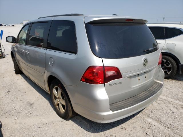 Photo 3 from auction – 2011 VOLKSWAGEN ROUTAN SE with VIN 2V4RW3DG5BR641870