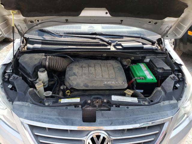 Photo 7 from auction – 2011 VOLKSWAGEN ROUTAN SE with VIN 2V4RW3DG5BR641870
