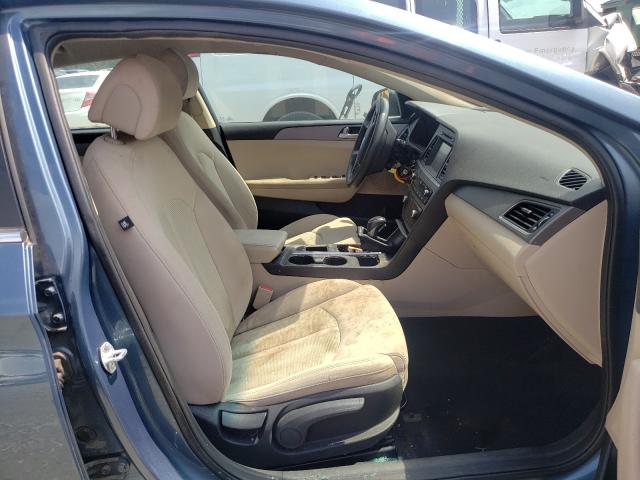 Photo 5 from auction – 2017 HYUNDAI SONATA SE with VIN 5NPE24AF1HH450765