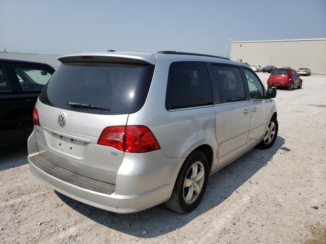 Photo 4 from auction – 2011 VOLKSWAGEN ROUTAN SE with VIN 2V4RW3DG5BR641870