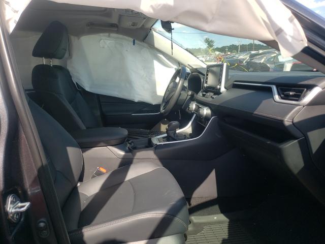 Photo 5 from auction – 2021 TOYOTA RAV4 XLE P with VIN 2T3A1RFV9MC169249