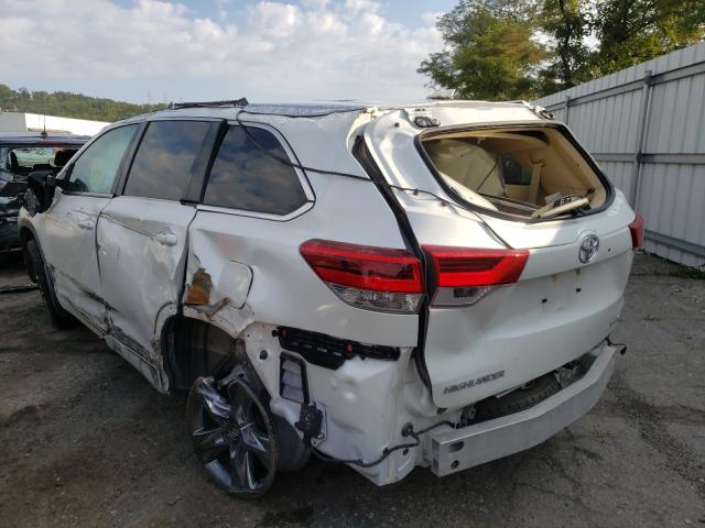 Photo 3 from auction – 2019 TOYOTA HIGHLANDER with VIN 5TDDZRFH9KS997086
