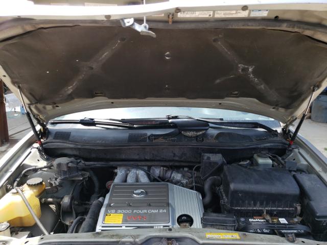 Photo 7 from auction – 1999 LEXUS RX 300 with VIN JT6HF10U0X0065426