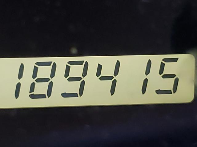 Photo 8 from auction – 1999 LEXUS RX 300 with VIN JT6HF10U0X0065426
