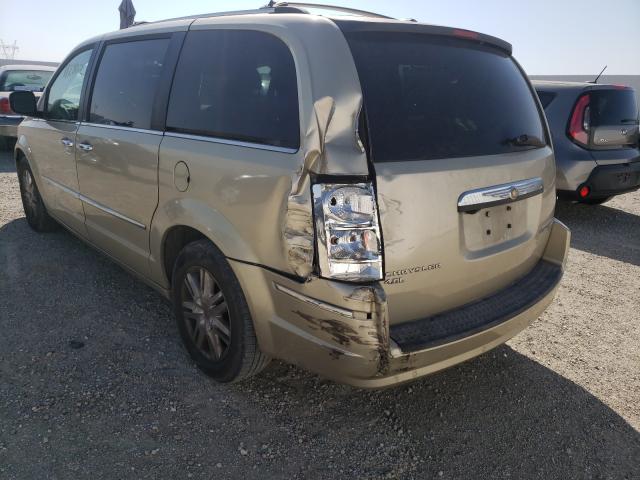 Photo 9 from auction – 2010 CHRYSLER TOWN & COU with VIN 2A4RR6DX4AR198848