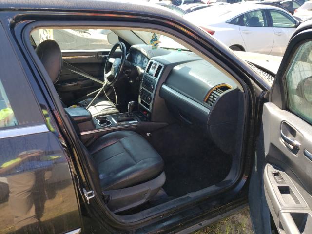 Photo 5 from auction – 2010 CHRYSLER 300 TOURIN with VIN 2C3CA5CV8AH201273