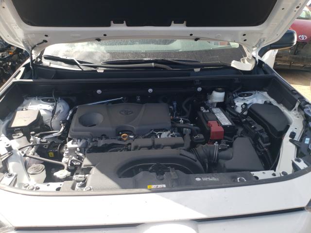 Photo 7 from auction – 2020 TOYOTA RAV4 LE with VIN 2T3H1RFV1LW093683