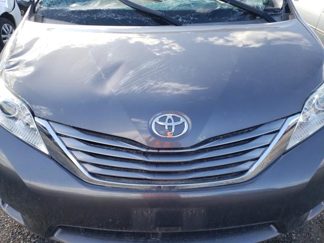 Photo 7 from auction – 2017 TOYOTA SIENNA XLE with VIN 5TDYZ3DC6HS779539