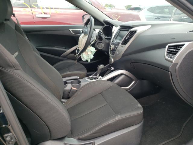 Photo 5 from auction – 2016 HYUNDAI VELOSTER with VIN KMHTC6AD4GU269657