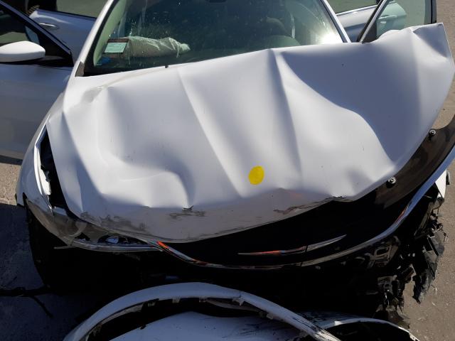 Photo 7 from auction – 2015 CHRYSLER 200 LIMITE with VIN 1C3CCCAB4FN668275