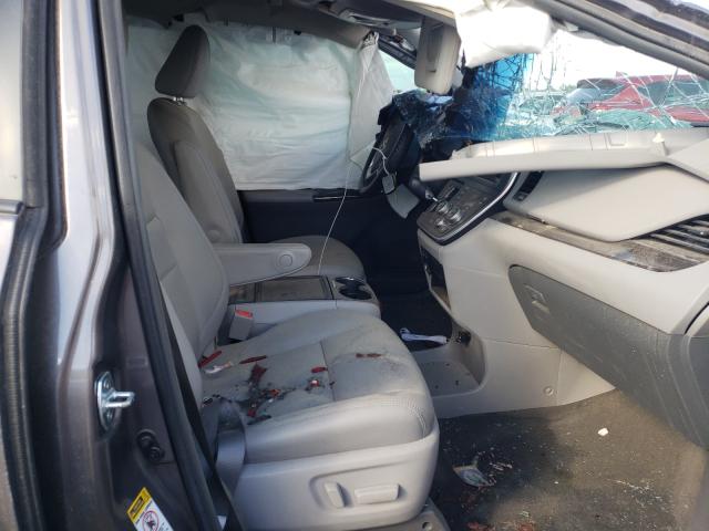 Photo 5 from auction – 2017 TOYOTA SIENNA XLE with VIN 5TDYZ3DC6HS779539