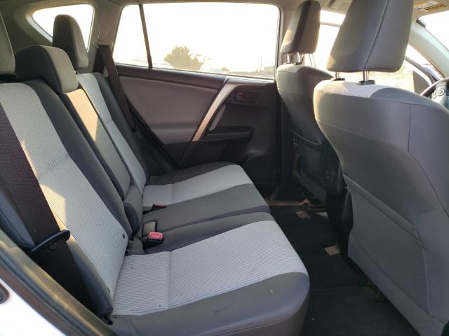 Photo 6 from auction – 2014 TOYOTA RAV4 LE with VIN JTMBFREV8ED061208