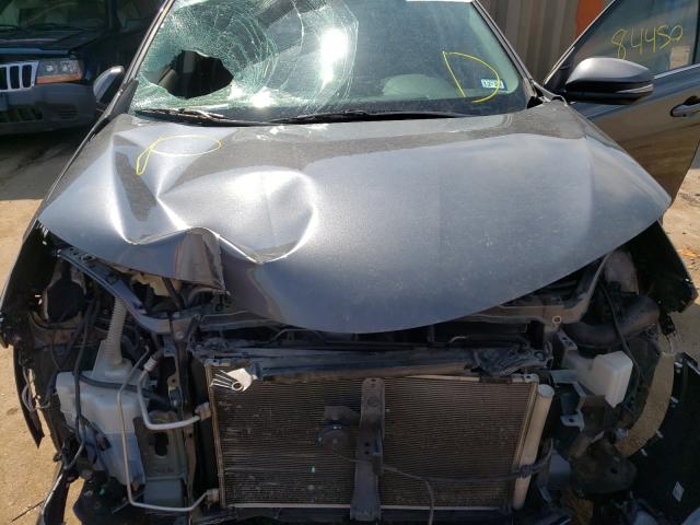 Photo 7 from auction – 2015 TOYOTA RAV4 XLE with VIN JTMWFREV5FD074677