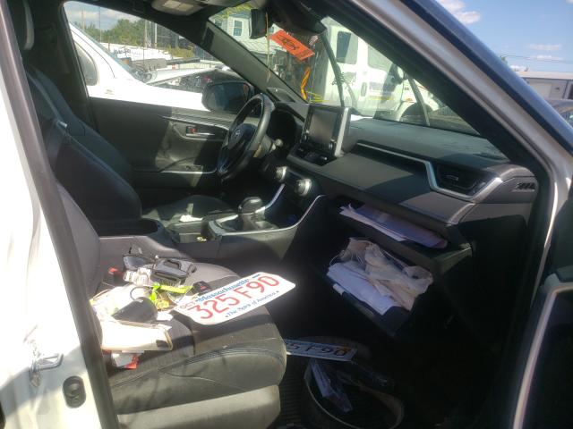 Photo 5 from auction – 2020 TOYOTA RAV4 XSE with VIN JTMEWRFV3LD525854
