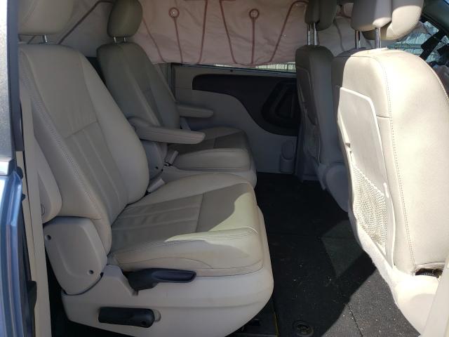 Photo 6 from auction – 2011 CHRYSLER TOWN & COU with VIN 2A4RR8DG0BR772505